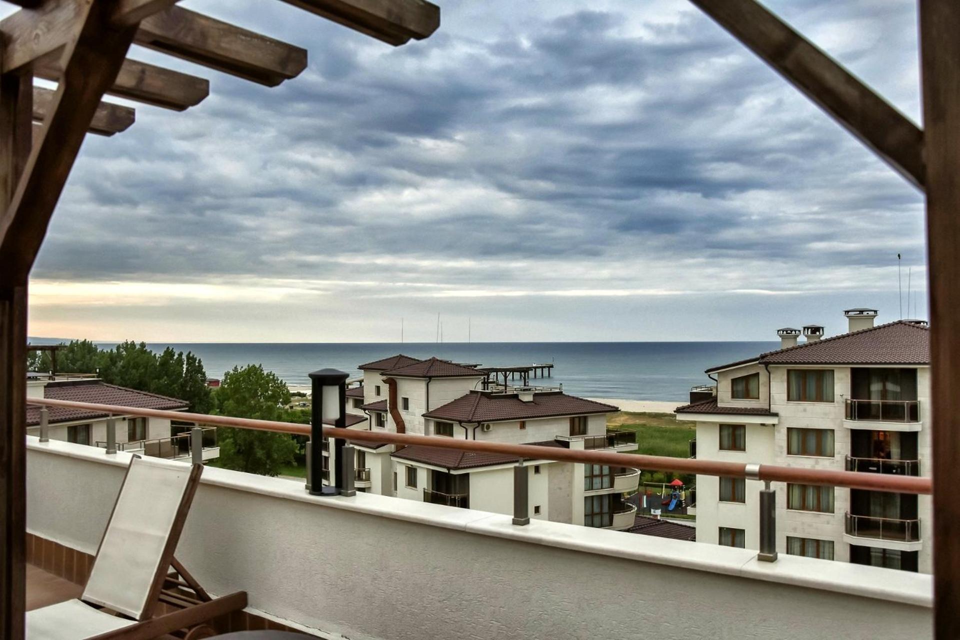 Long Beach Resort Shkorpilovtsi Exterior foto